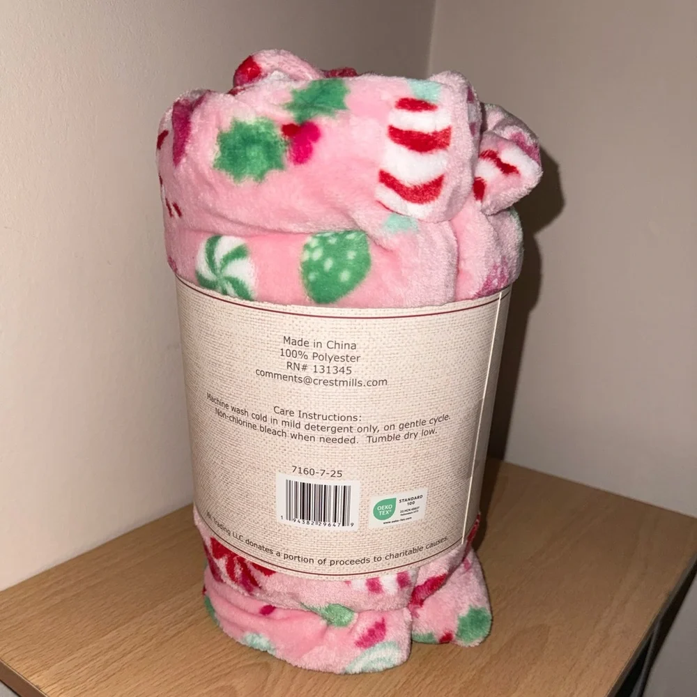The Magic of Christmas Sweets / Candy Plush Throw / Blanket